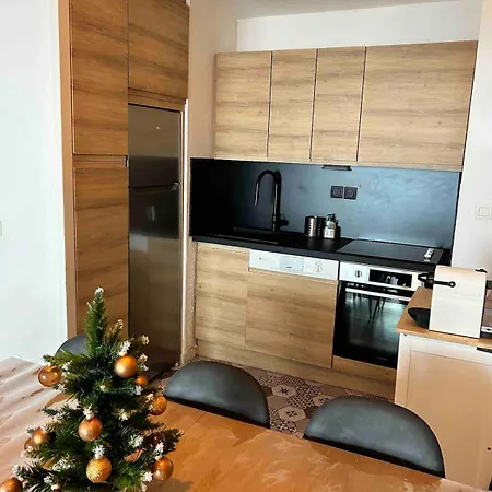 Rare 10 Person Apartment-terrace-parking-pool La Mongie