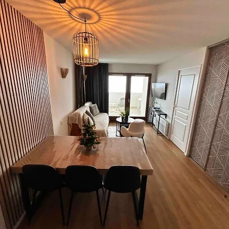 Lejlighed Rare 10 Person Apartment-terrace-parking-pool *