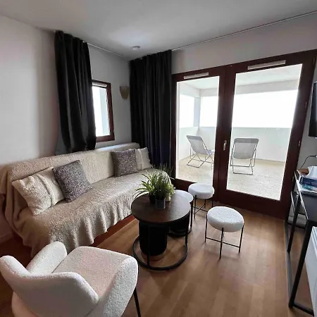 Lejlighed Rare 10 Person Apartment-terrace-parking-pool